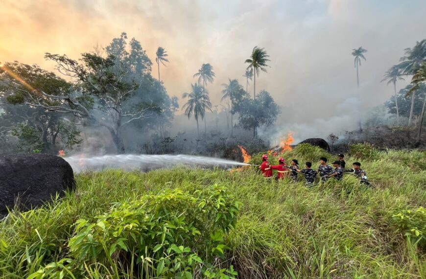 Lanal Ranai Bersinergi Padamkan Kebakaran Lahan Gambut ± 30 Hektar&hellip;