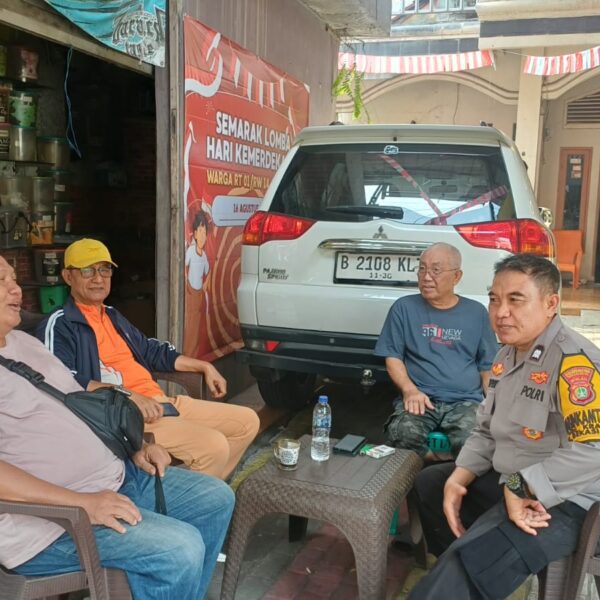 Bhabinkamtibmas Kranji Polsek Bekasi Barat Patroli Sambangi Warga,&hellip;