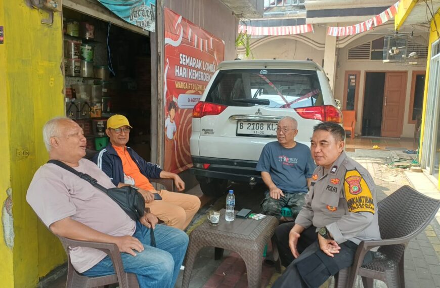 Bhabinkamtibmas Kranji Polsek Bekasi Barat Patroli Sambangi Warga, Pastikan Wilayah&hellip;