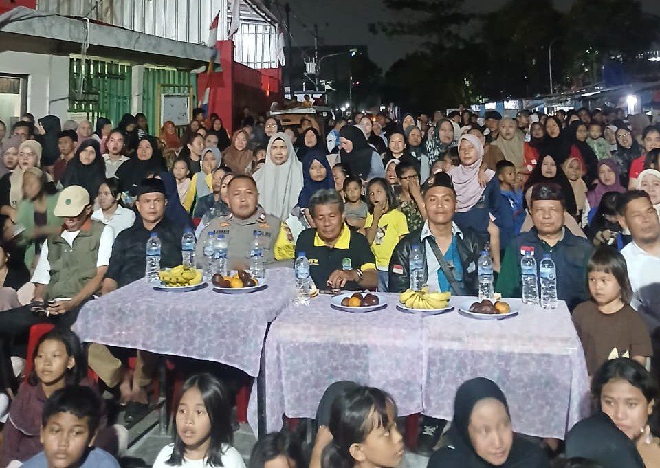 Bhabinkamtibmas Polsek Medansatria Hadiri Puncak Panggung Hiburan HUT Kemerdekaan RI ke-81
