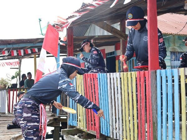 Hadirkan Semangat Pengabdian di Kampung Nelayan, Danlanal Dumai…