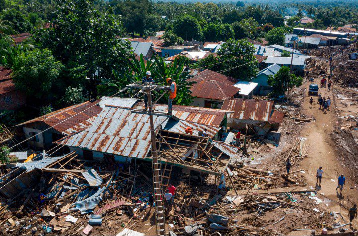 Pulihkan Listrik, BBM, dan Komunikasi bagi Masyarakat Terdampak Bencana di NTT