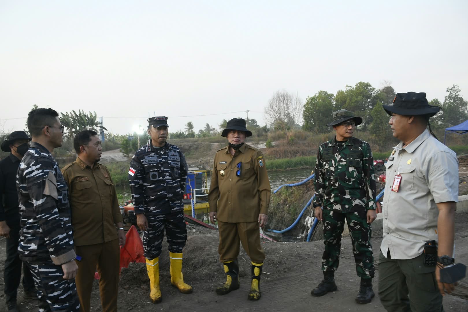 Lawan Karhutla, Danlanal Banjarmasin Bersama Forkopimda Kalsel Turun Langsung ke Hutan Lindung Kurnia