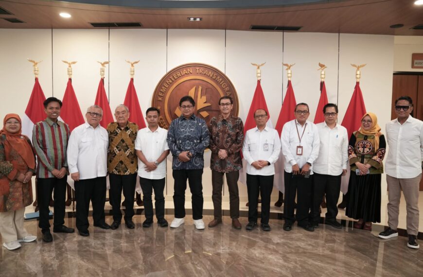 Terima Pengusaha dan Petani Karet, Wamen Viva…