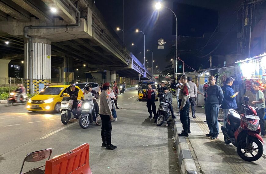 Tim URC Satreskrim Polres Metropolitan Jakarta Timur Patroli…