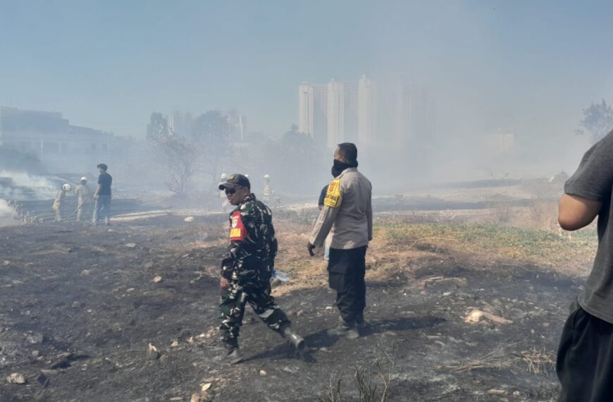 Kodim 0502/JU Kerahkan Personel dan Water Tank Bantu Padamkan Kebakaran&hellip;