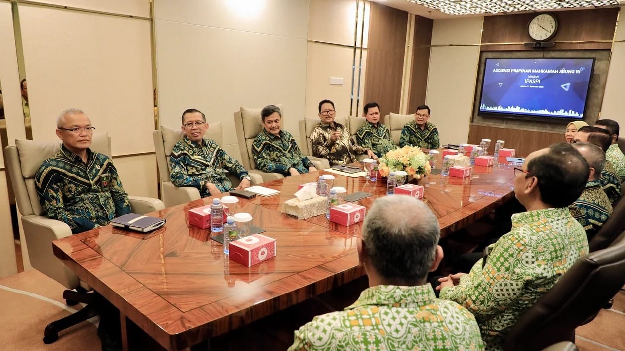 Pimpinan MA Terima Audiensi IPASPI, Bahas Perjuangan Peningkatan Kesejahteraan Aparatur Peradilan