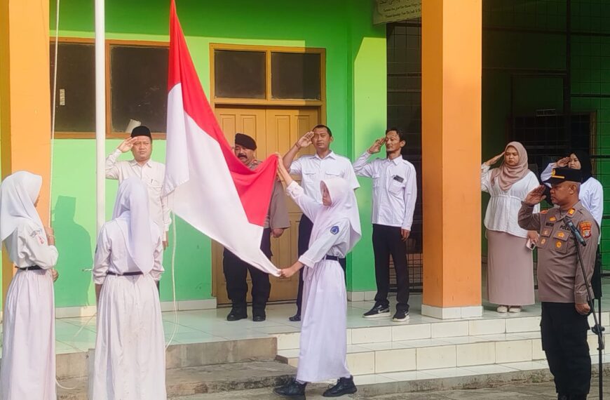 Jaga Pelajar di SMKS Abdi Karya Bekasi, Kapolsek Pondok Gede…