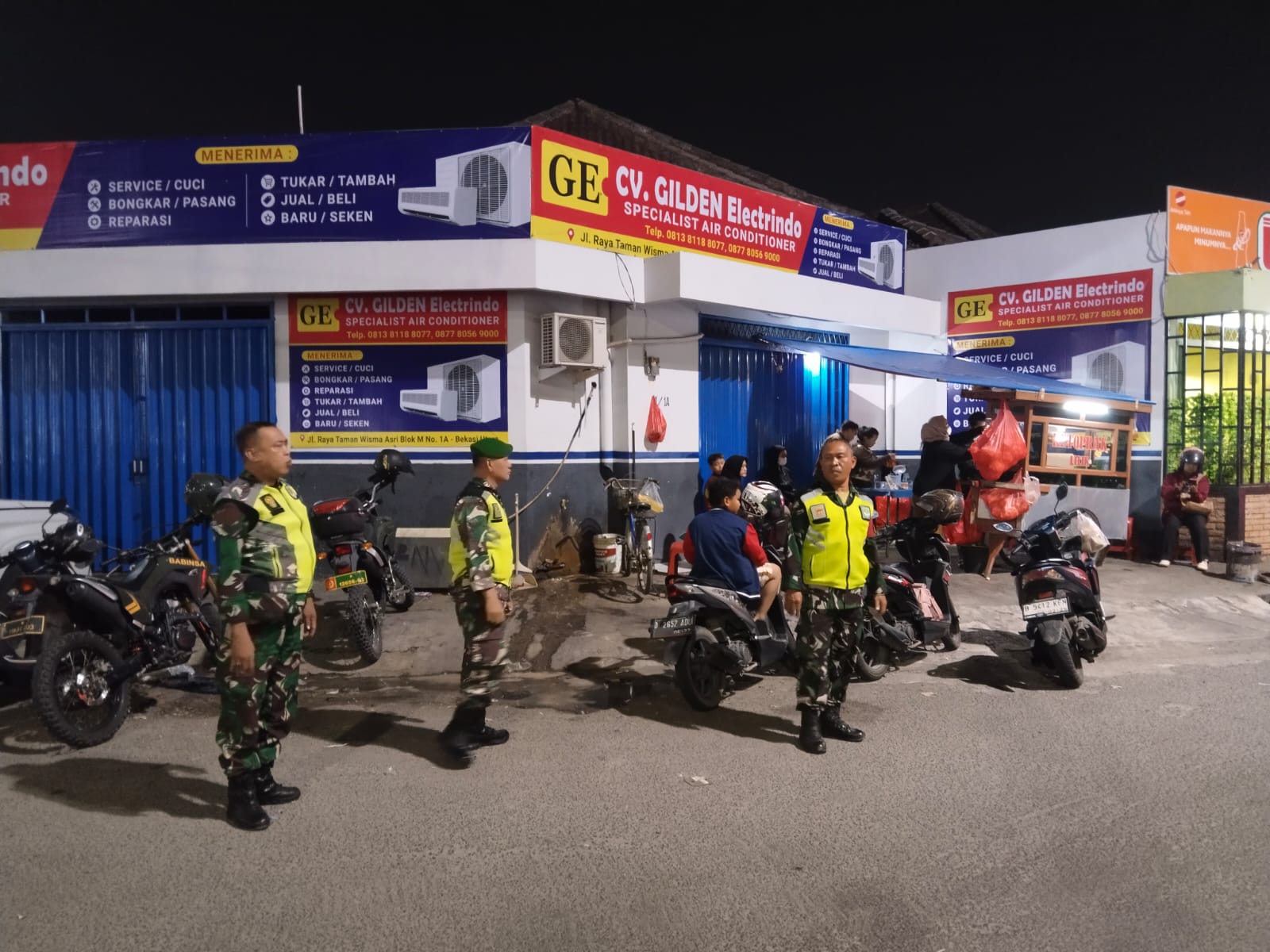 Bersama Jaga Kamtibmas, Koramil 03/Teluk Pucung dan Aparat Gabungan Gelar Patroli Malam