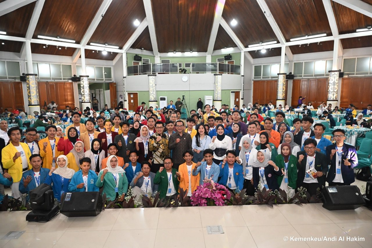 Wamenkeu Nurkholisoh Ajak Mahasiswa Bangun Kepemimpinan yang Berdampak