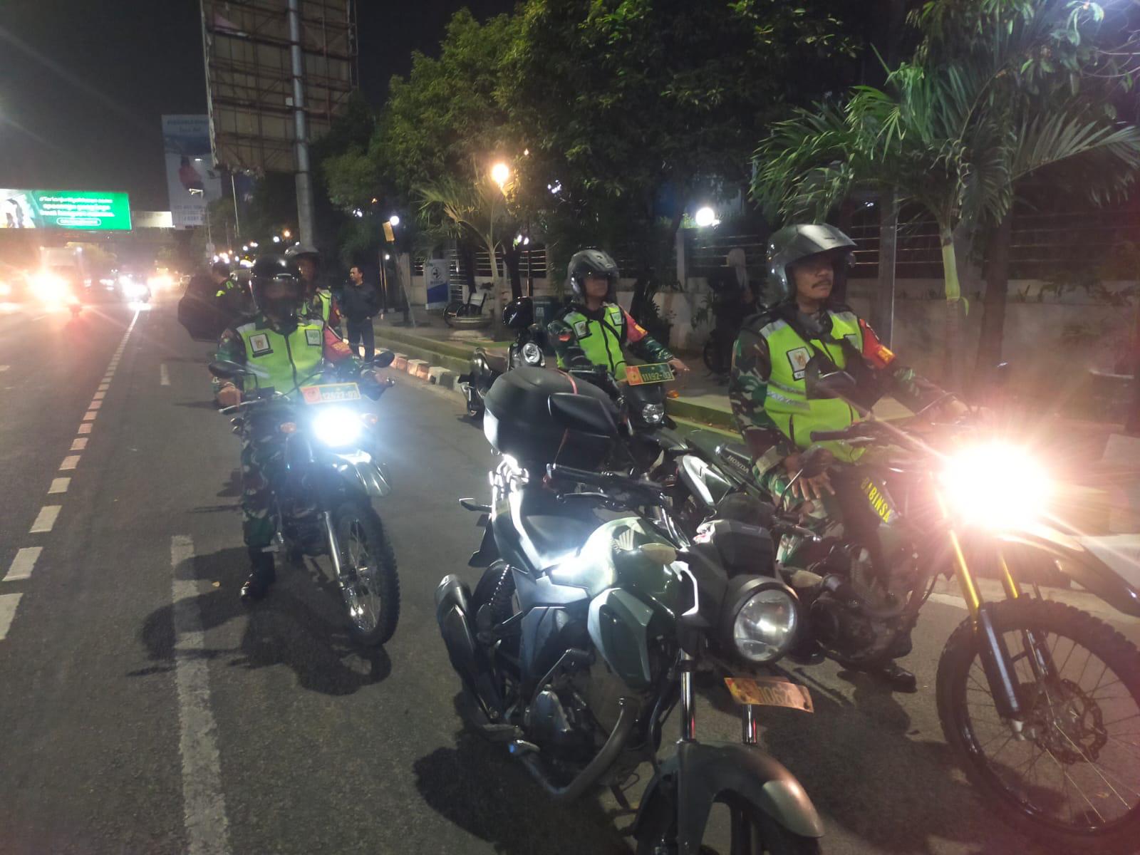 Guna Menjamin Keamanan Masyarakat, Koramil 03/Teluk Pucung Giat Patroli Malam Bersama