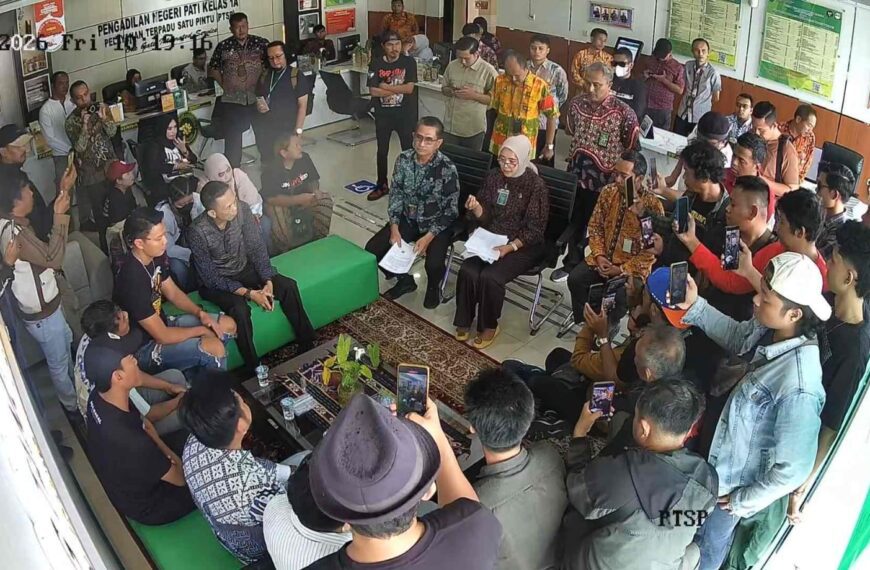 Penyiraman Jubir PN Pati: Laporkan Dugaan Suap, Hentikan…