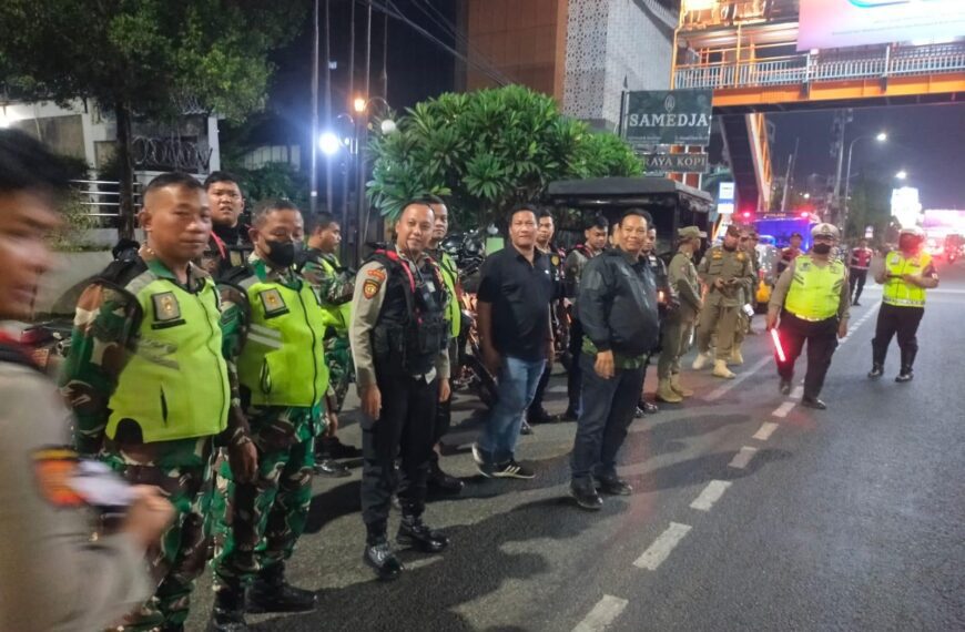 Wujudkan Keamanan, Koramil 01/Kranji dan Aparat Gabungan Gelar Patroli Malam