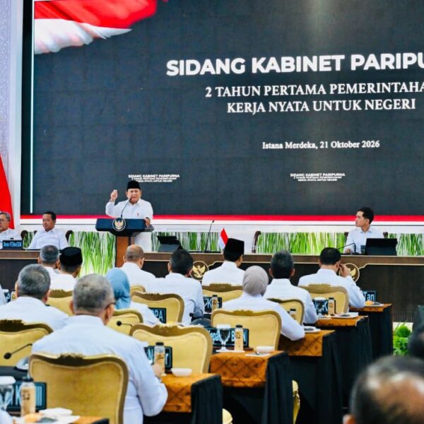 Hadiri Sidang Kabinet Paripurna, Mendagri Tito Simak Arahan&hellip;