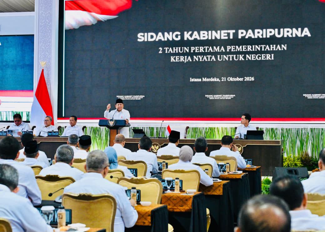 Hadiri Sidang Kabinet Paripurna, Mendagri Tito Simak Arahan Presiden soal Pentingnya Kekompakan