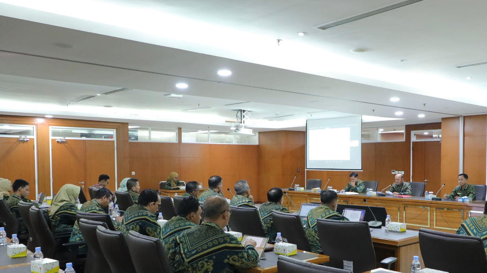 Plt. Sekretaris Mahkamah Agung Pimpin Rapat Tindak Lanjut Perpres Nomor 86 Tahun 2026 Tentang Sekretariat Mahkamah Agung 