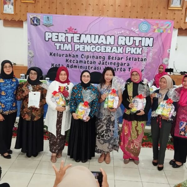 Tingkatkan Kreativitas, Kader PKK Cipinang Besar Selatan Gelar…