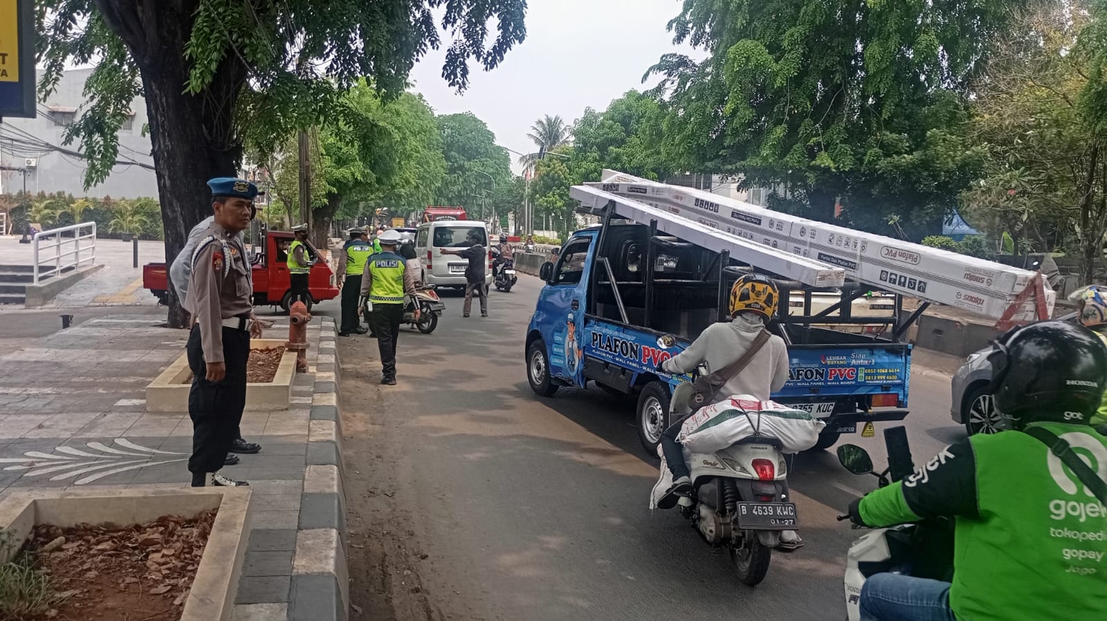 Polisi Bersama Masyarakat, Polsek Bekasi Barat Gelar Operasi Patuh Jaya 2026 Secara Humanis