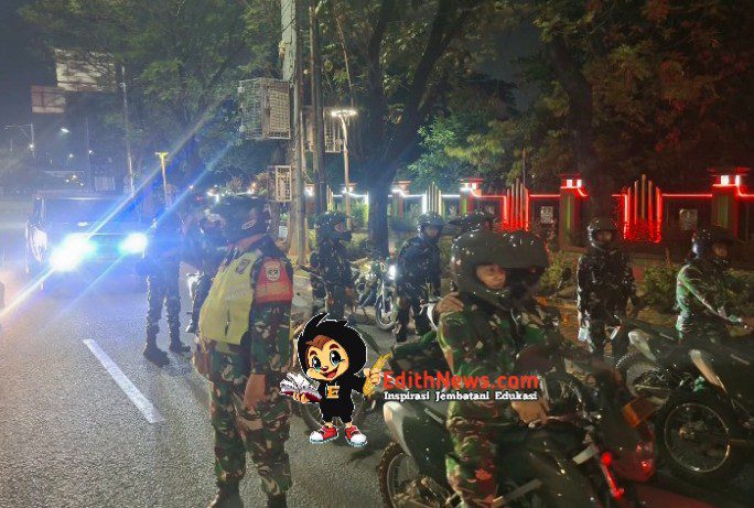 Wujudkan Keamanan, Koramil 01/Kranji dan Aparat Gabungan Gelar Patroli Malam
