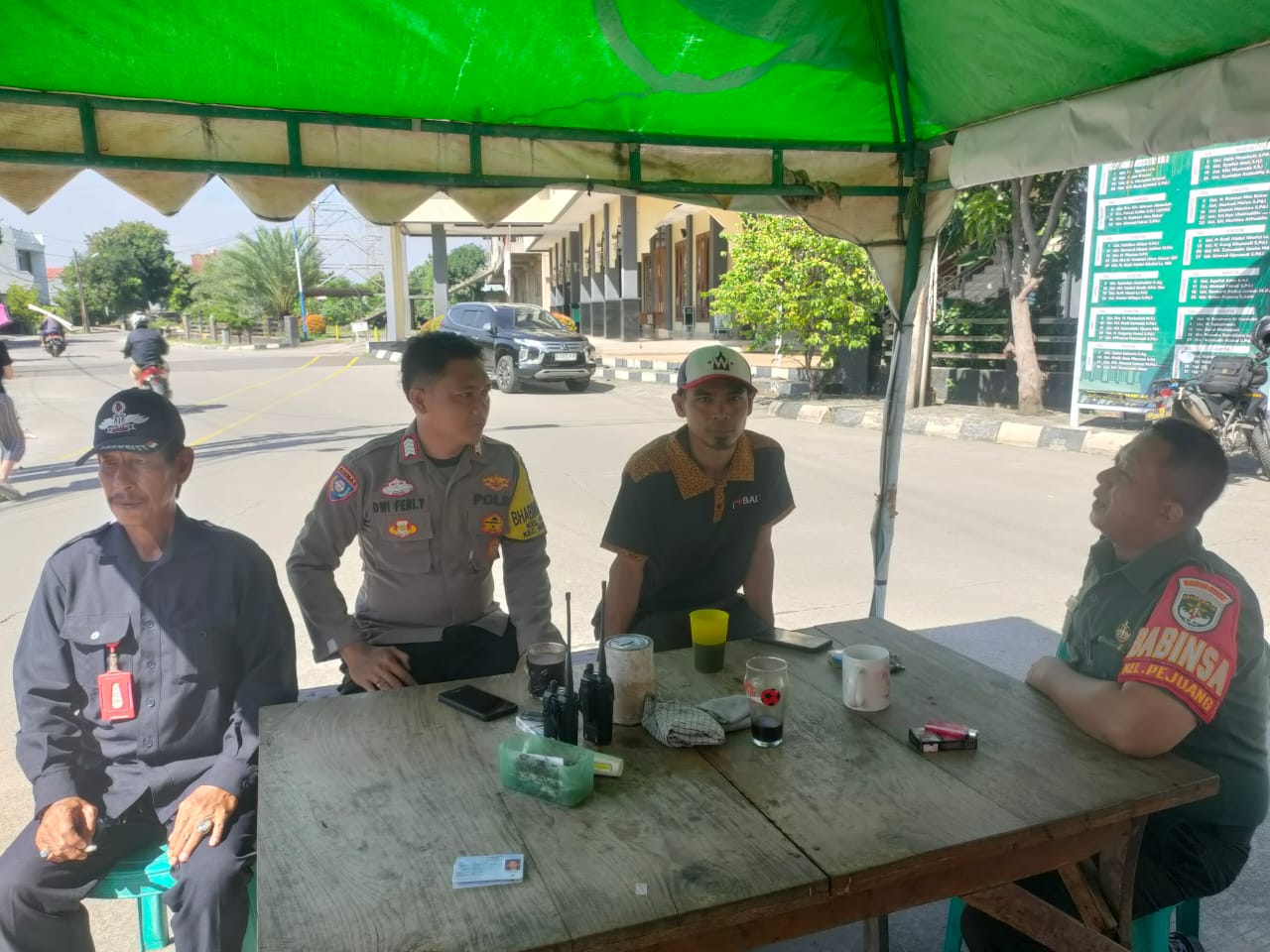 Sinergitas TNI–Polri Kembali Diwujudkan Melalui Kegiatan Bersama yang Dilaksanakan di Wilayah Hukum Polsek Medansatria