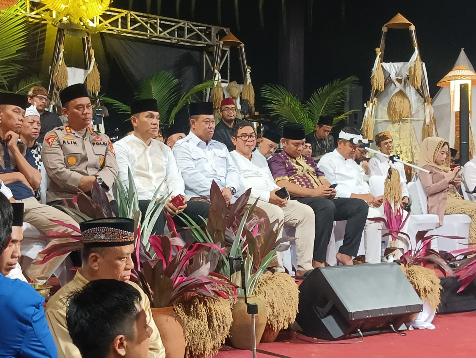 Dandim 0509/Kab. Bekasi Hadiri Tarawih Keliling dan Gelar Seni Bersama Gubernur Jabar di Tambun Selatan