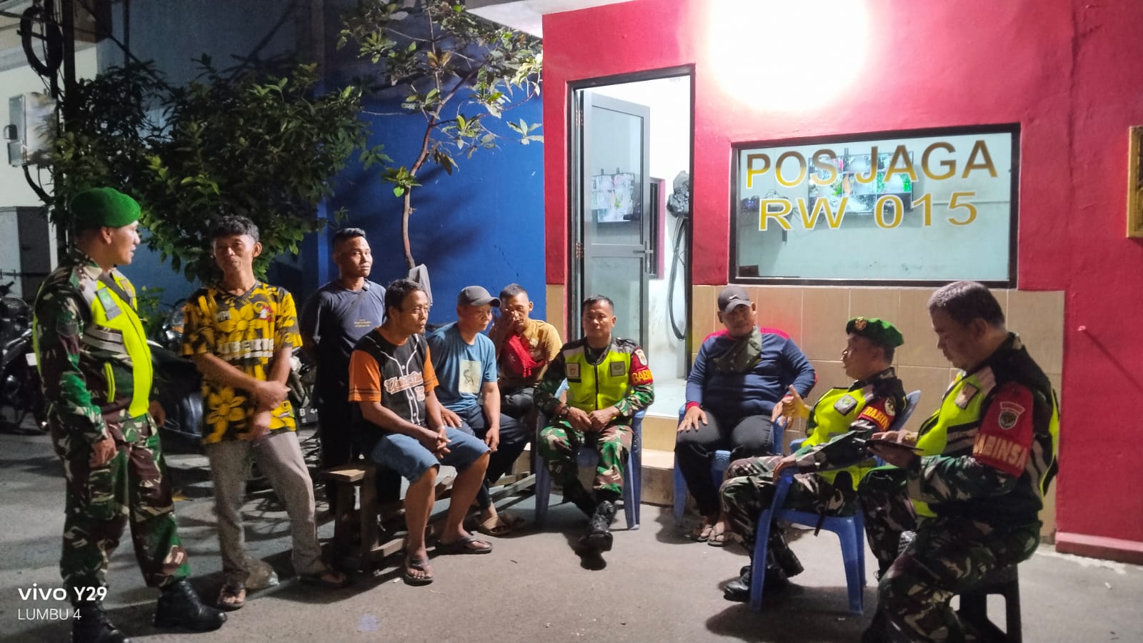 Patroli Malam Intensif, Koramil 03/Teluk Pucung Antisipasi Kejahatan Jelang Idul Fitri