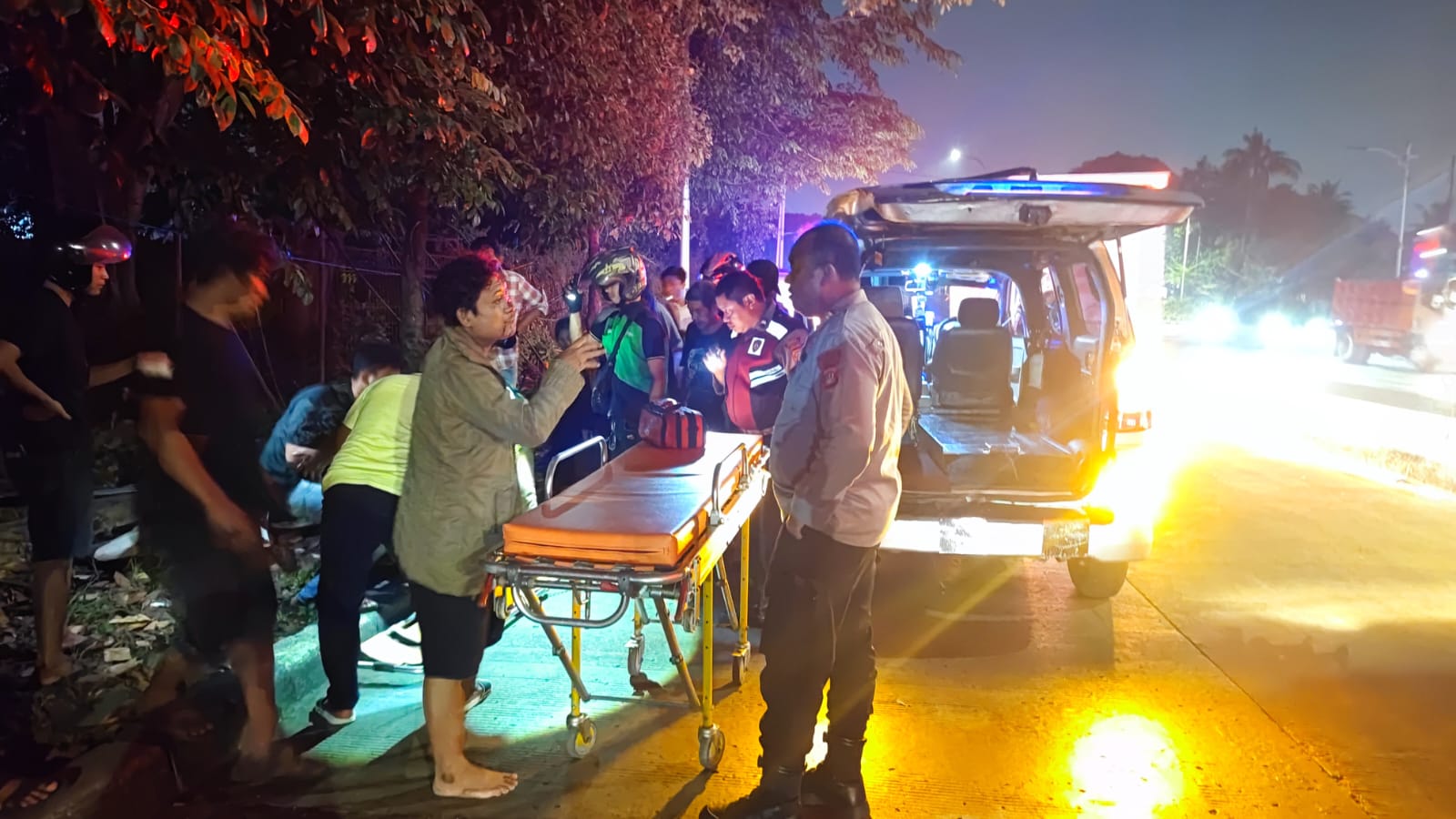 Respons Cepat Layanan Polisi 110, Polsek Cakung Tangani Kecelakaan Lalu Lintas