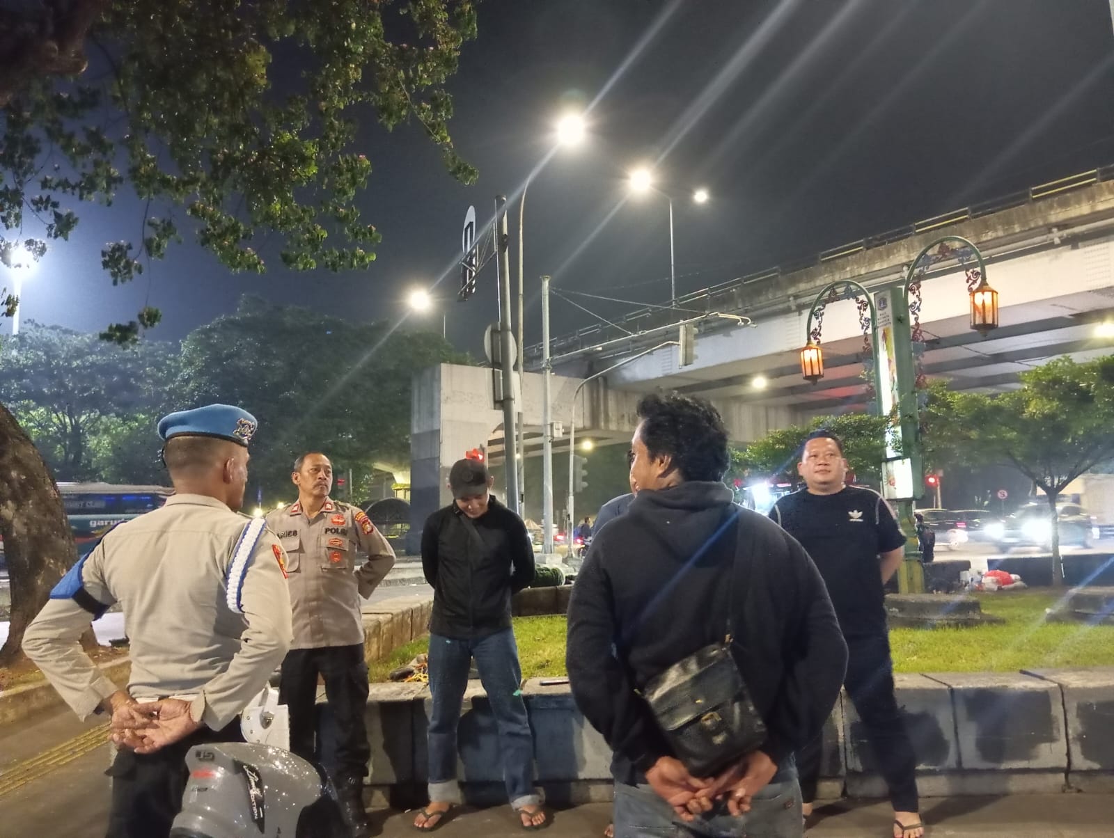 Polsek Ciracas Gelar Patroli Cipta Kondisi, Antisipasi Tawuran dan Kejahatan Jalanan