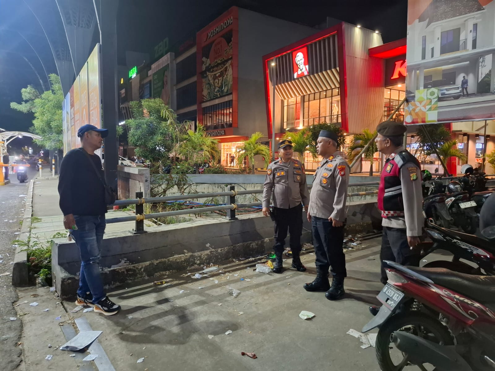 Kapolsek Bekasi Barat Pimpin Patroli Berikan Rasa Aman Masyarakat