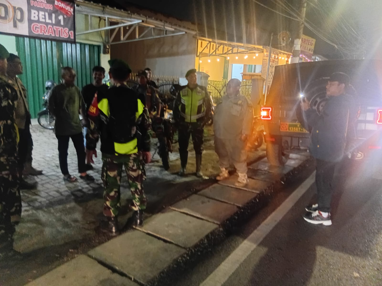Patroli Sinergi TNI-Polri dan Linmas, Koramil 05/Bantar Gebang Wujudkan Situasi Kamtibmas yang Aman dan Kondusif