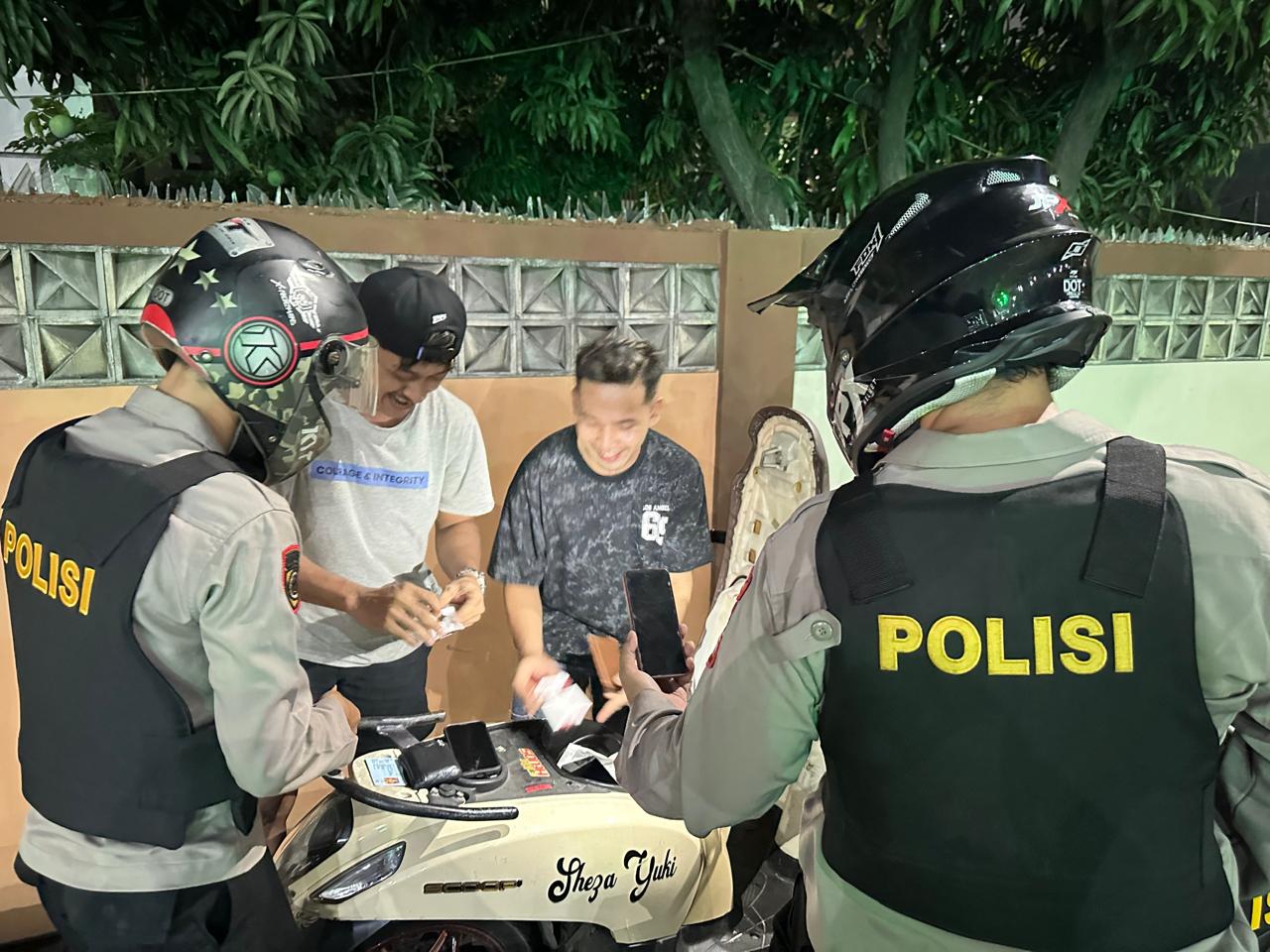 Sisir 4 Zona Krusial Hingga Fajar, Tim Beruang Polres Bekasi Kota Jaga Keamanan Jalur Malam