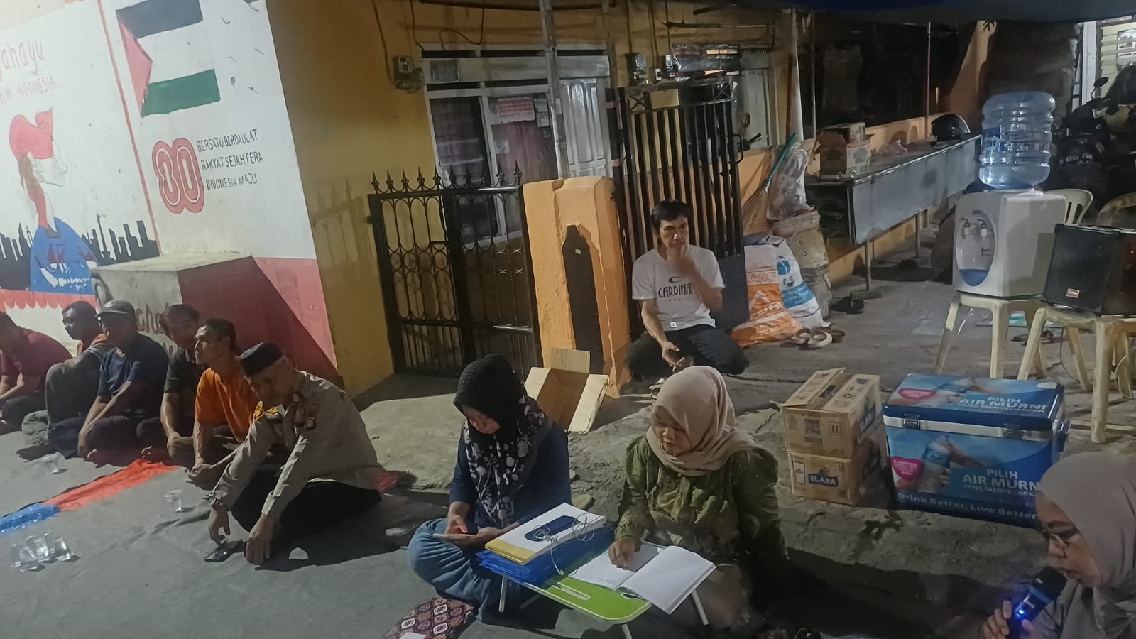 Kapolsek Bekasi Barat Serap Aspirasi Warga Melalui Program Jakarta On The Spot di RW 03 Kranji
