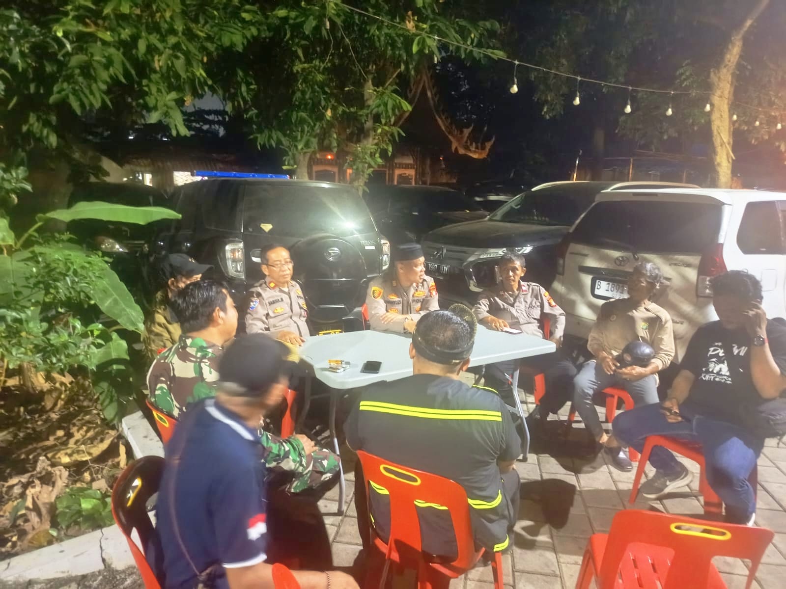 Ajak Warga Cegah Tawuran dan Judi Online : Jaga Jakarta On The Spot Kapolsek Bekasi Barat Di Kampung Dua Jakasampurna
