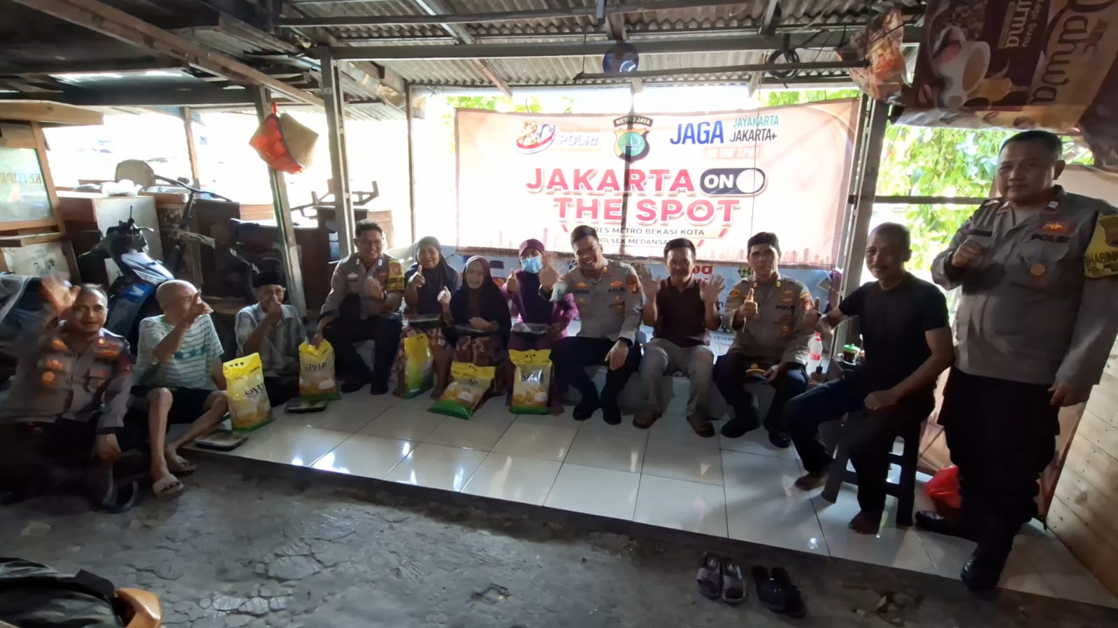 Kapolsek Medansatria Gelar Jaga Bekasi On The Spot, Serap Aspirasi Warga dan Perkuat Sinergitas Kamtibmas