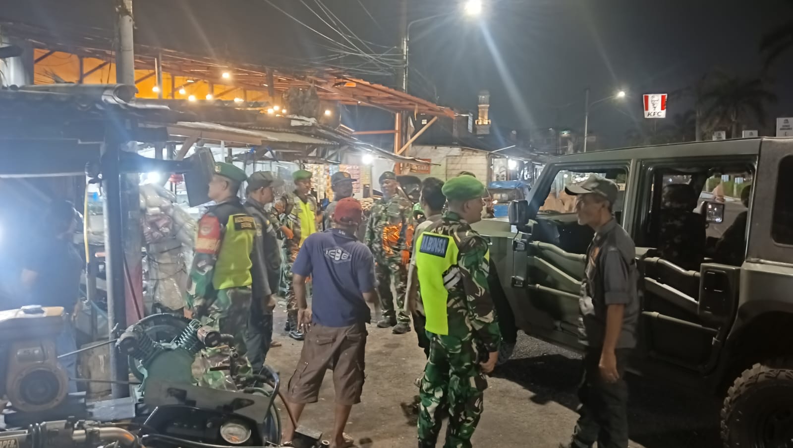 Keamanan Warga Menjadi Prioritas, Koramil 02/Pondok Gede Tingkatkan Patroli Malam di Kewilayahan