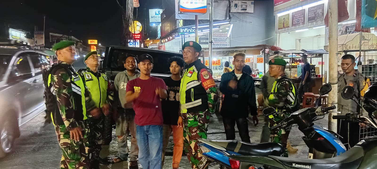 Perkuat Kamtibmas, Koramil 05/Bantar Gebang dan Aparat Keamanan Laksanakan Patroli Bersama