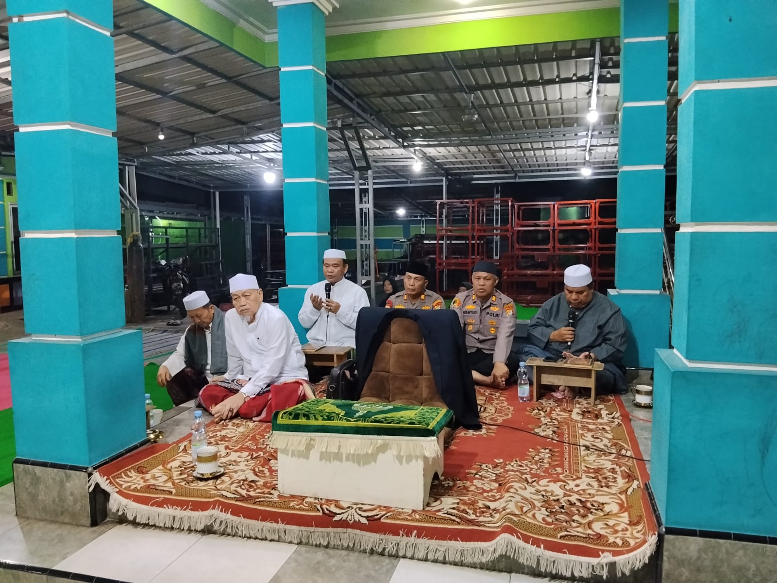 Jaga Jakarta On The Spot, Kapolsek Bekasi Barat Hadiri Pengajian Majelis Taklim As Salmaniyah Bintara