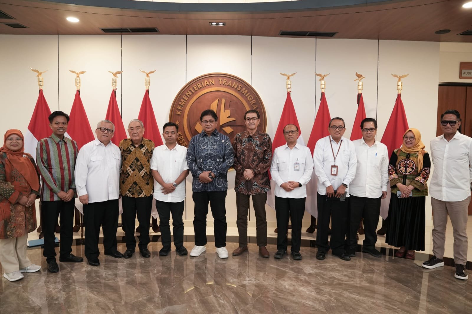 Terima Pengusaha dan Petani Karet, Wamen Viva Yoga Dorong Pembaruan Data dan Tata Kelola Perkaretan Nasional